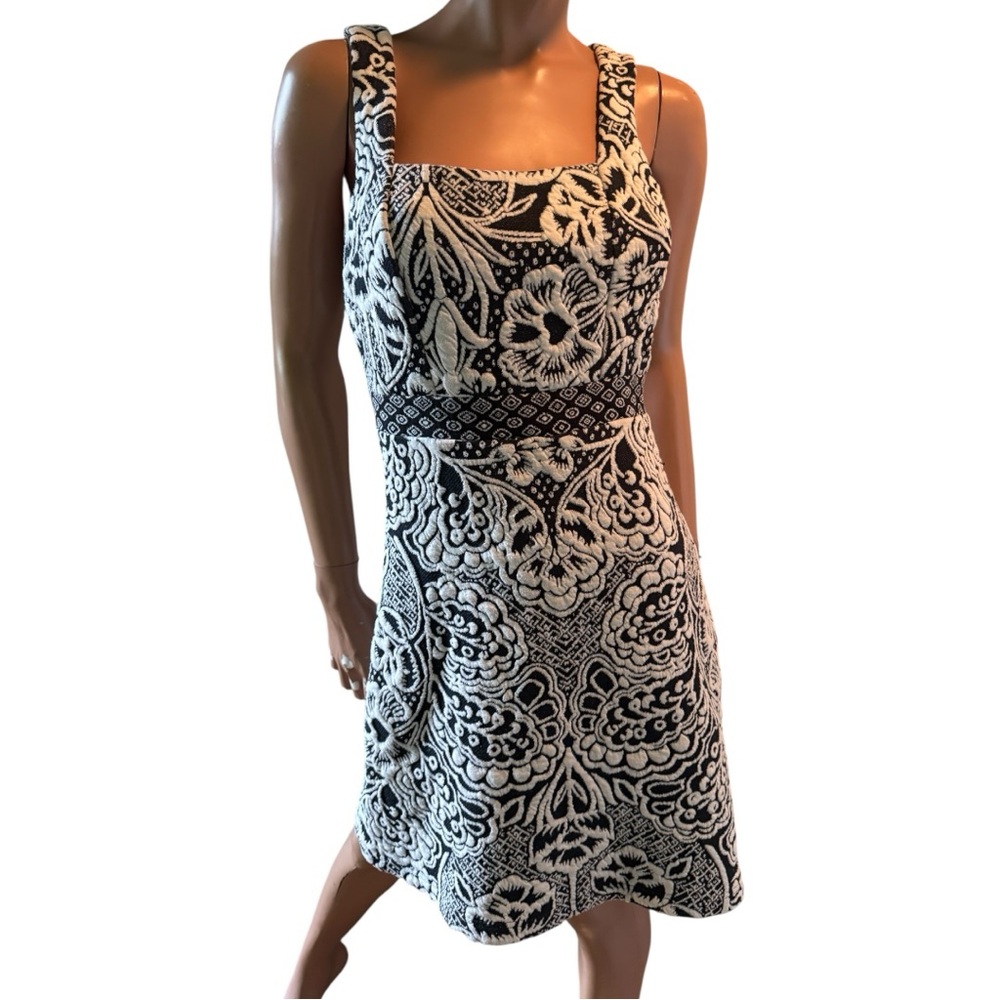 Ettitwa by Anthropologie XS black/white sleeveless dress raised floral design